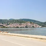 Fotis Lejlighed